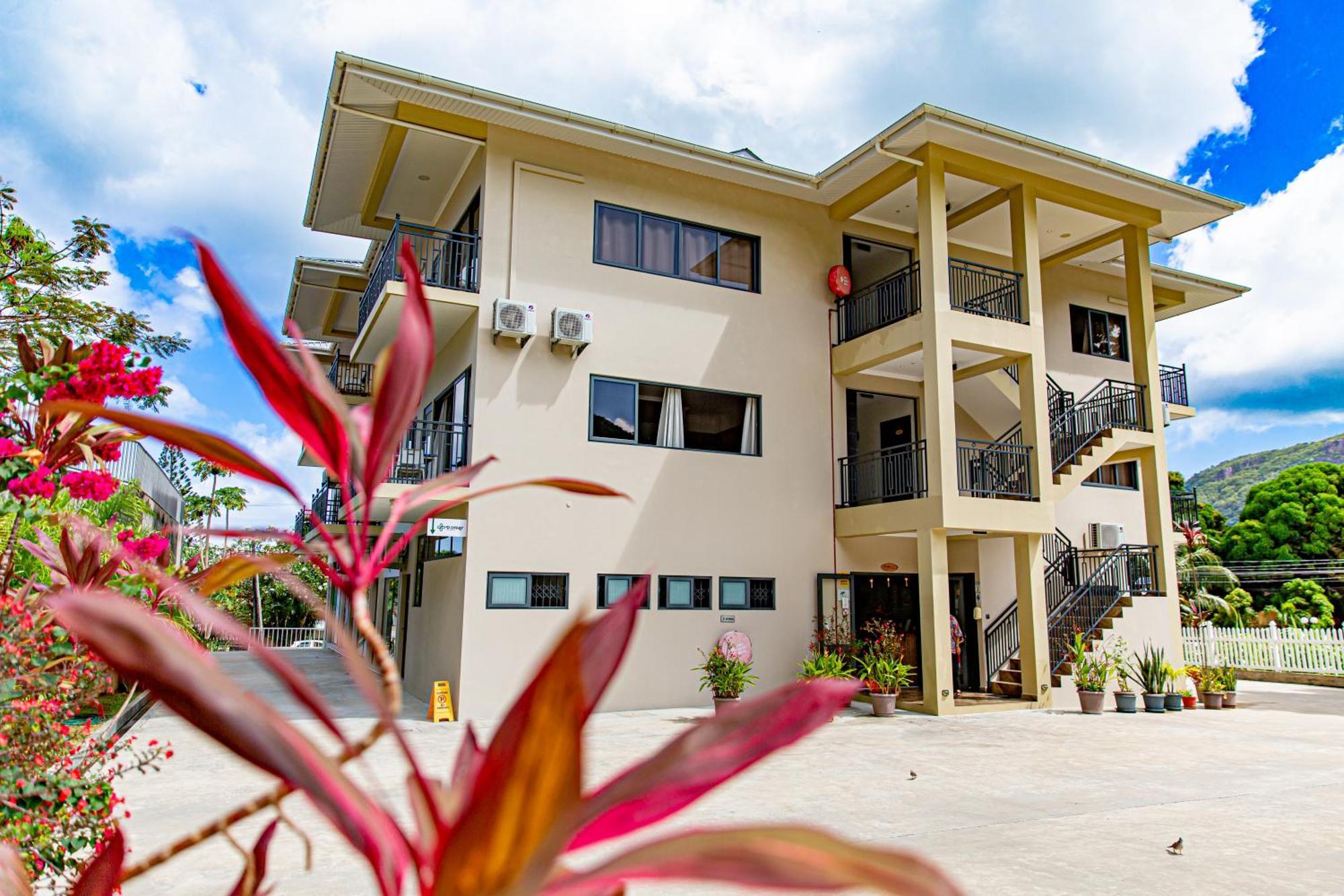 B Holiday Apartments بو فالون المظهر الخارجي الصورة